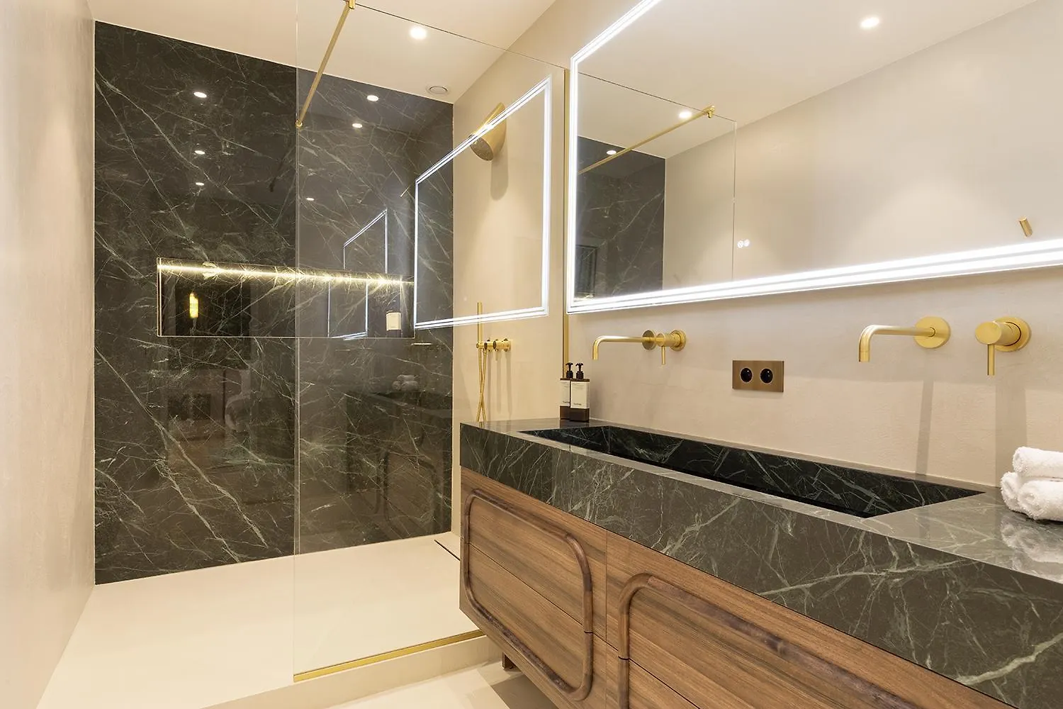 Maison Galante - Serviced In Champs-elysees Apartment *
